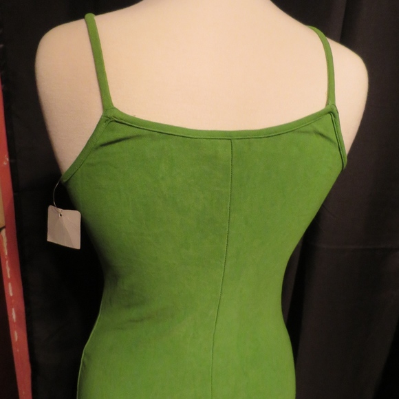 Gown - Picture 4 of 5